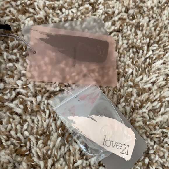 Mod style wrap tan dress - Picture 5 of 8